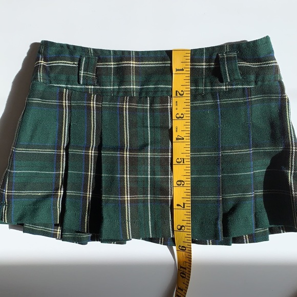 Guess Plaid Skort Size 5 - Picture 10 of 10